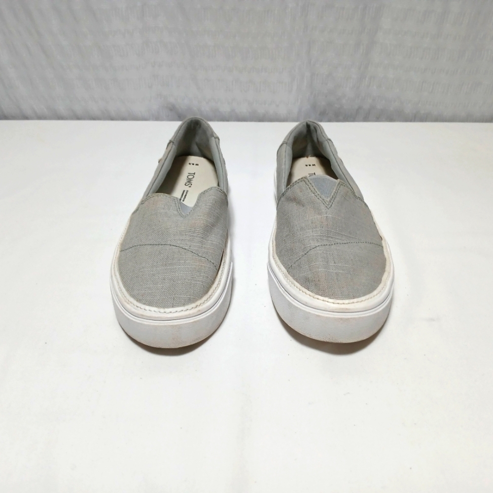 Toms Canvas Slip On Sneakers. Size Ladies 8.5